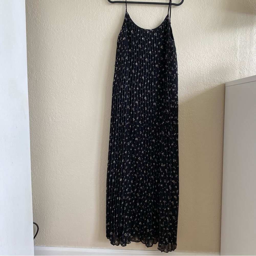 H&M pleated spaghetti strap dress floral print fully lined size XS